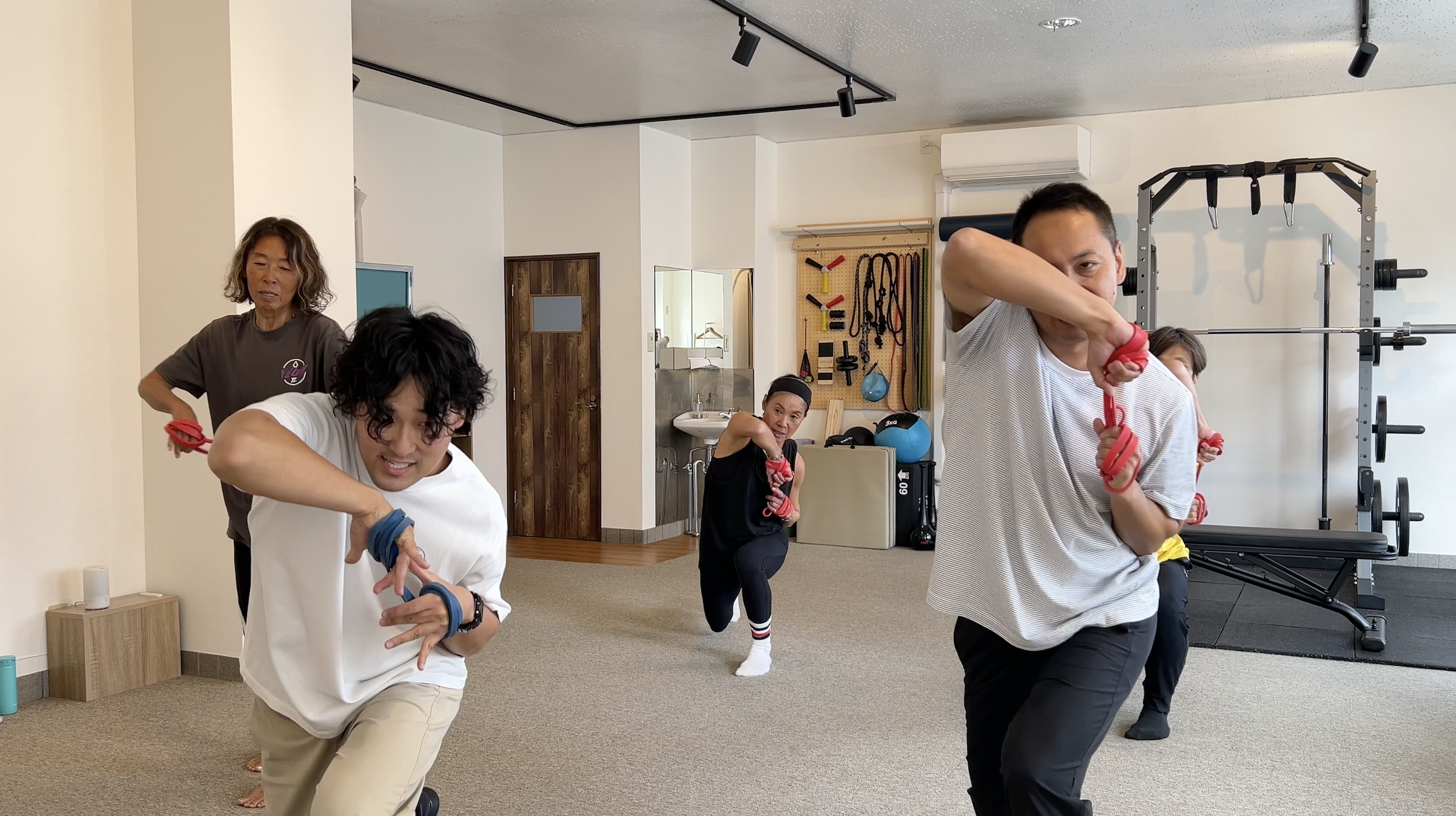 湘南平塚のサーフィンに特化したトレーニングコミュニティ