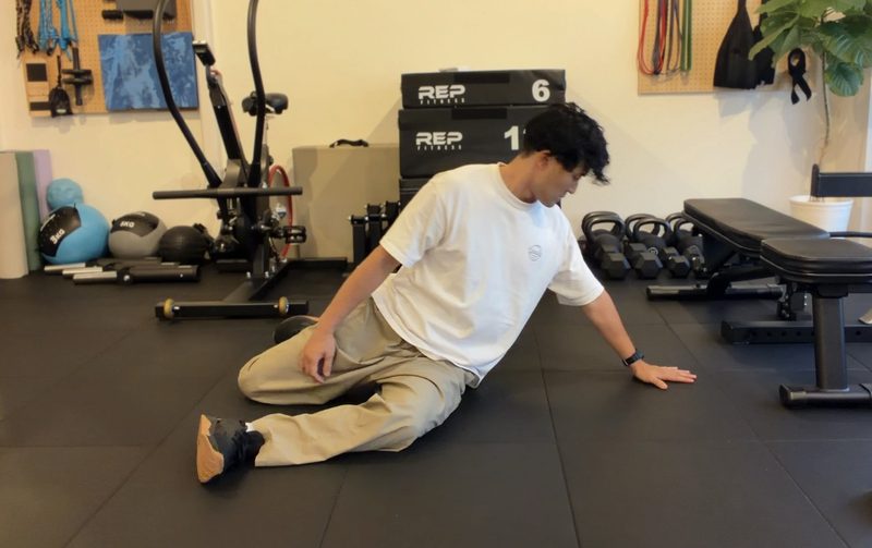 ゴルフ肘が治らない人がやるべきストレッチ